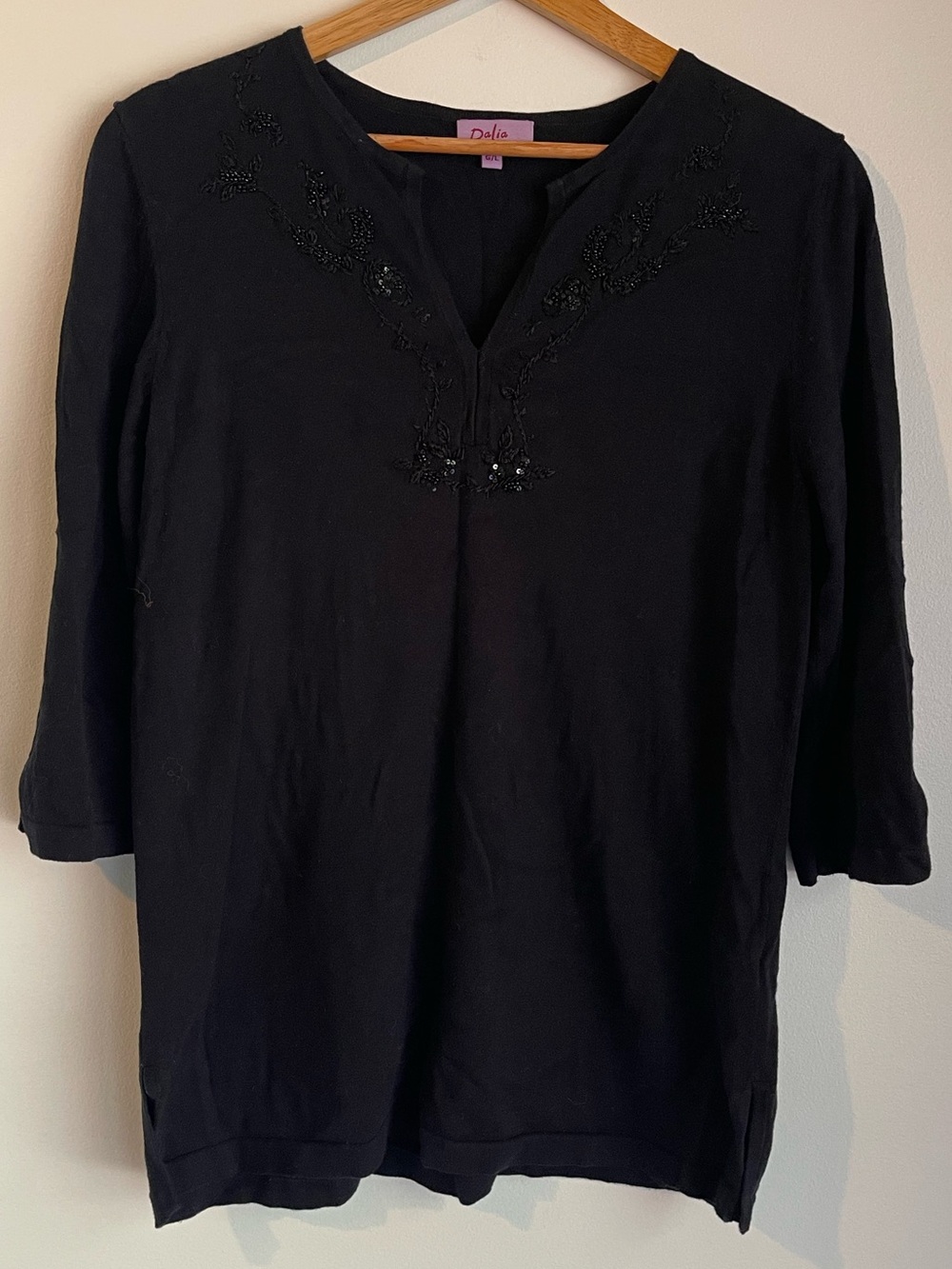 Dalia Black Beaded Neck Knit Top Large 3/4 Sleeve Split Neck Sequin Floral